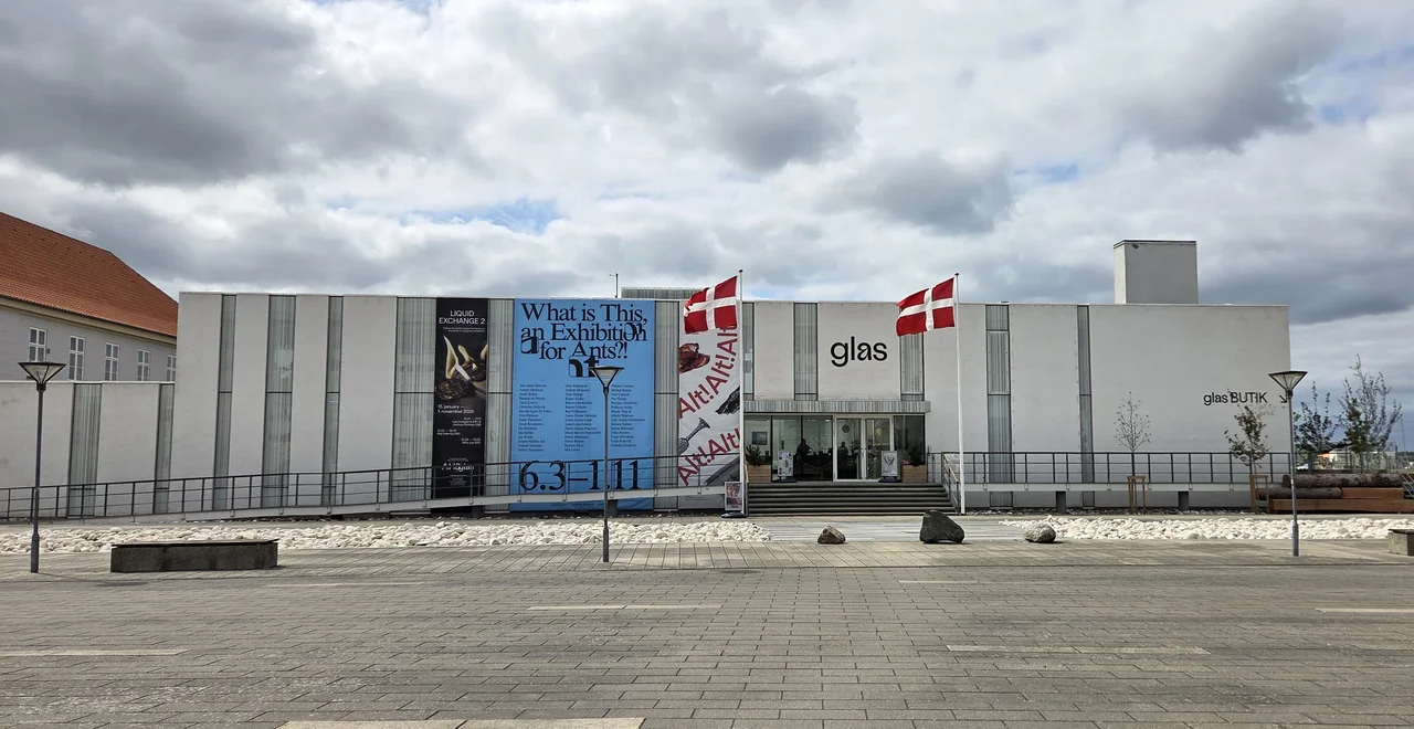 Glasmuseet Ebeltoft set fra vest